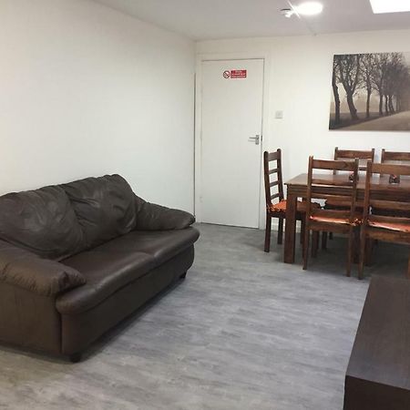 Sama'S Stylish Apartment Room 1 مانشستر المظهر الخارجي الصورة