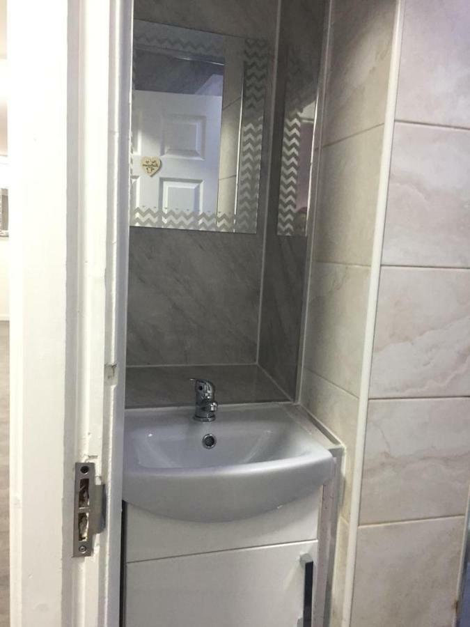 Sama'S Stylish Apartment Room 1 مانشستر المظهر الخارجي الصورة