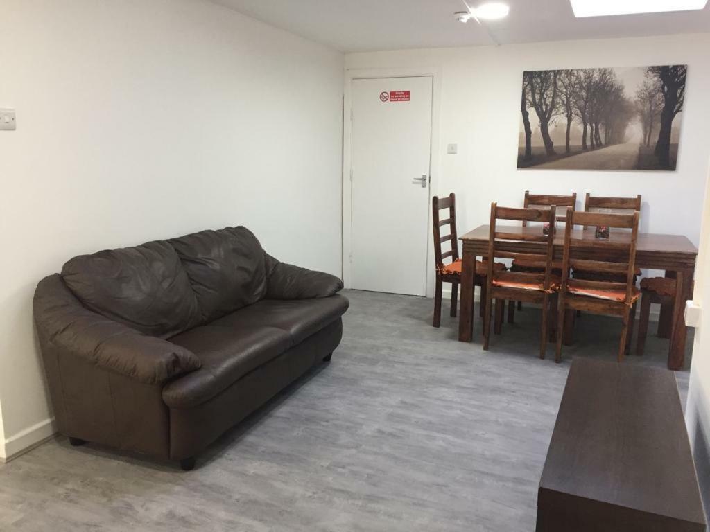 Sama'S Stylish Apartment Room 1 مانشستر المظهر الخارجي الصورة